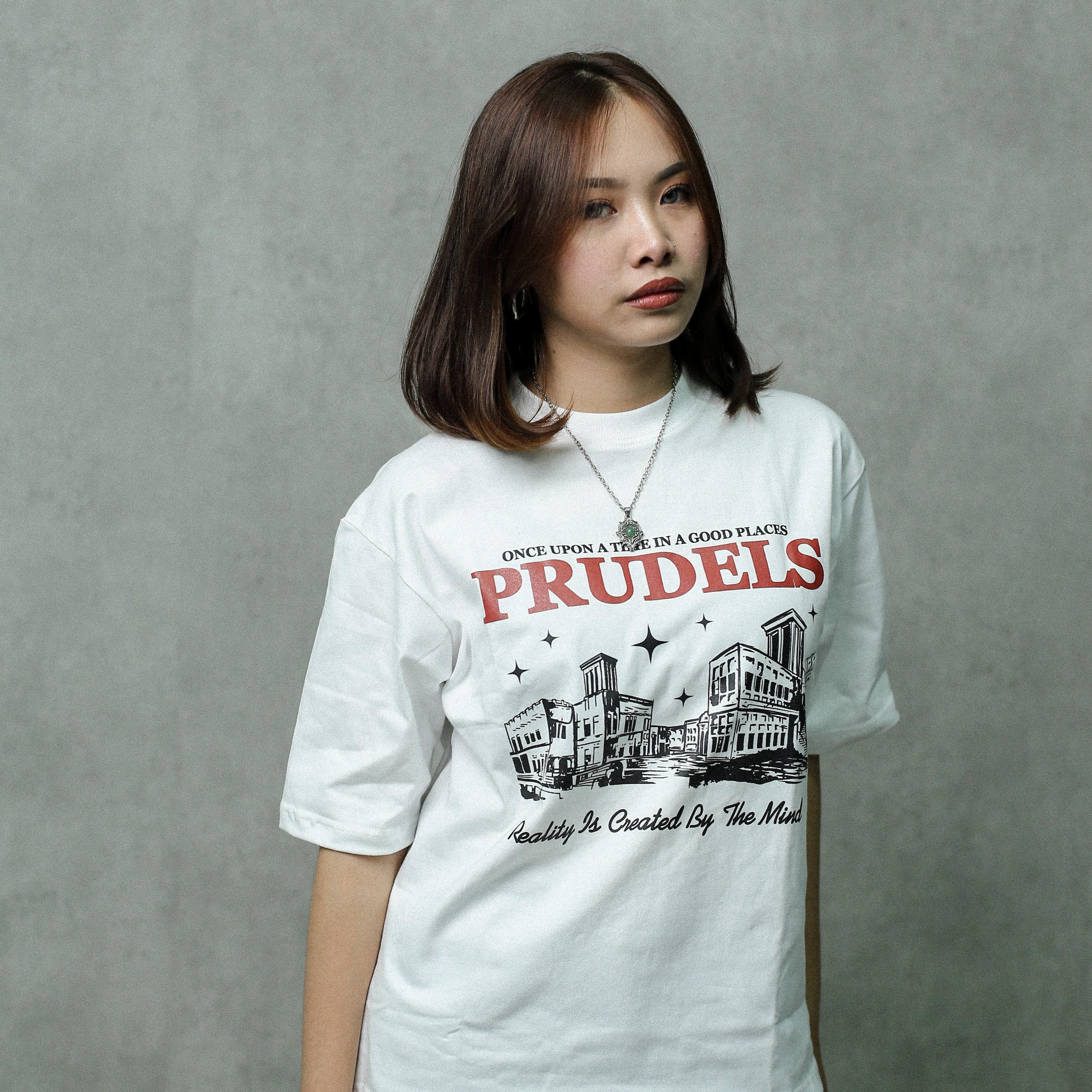 Prudels Kaos Oversize Boxy Putih Unisex - Premium Distro Streetwear - Artikel Home - T-Shirt Full Cotton 16s Tebal & Nyaman foto 5